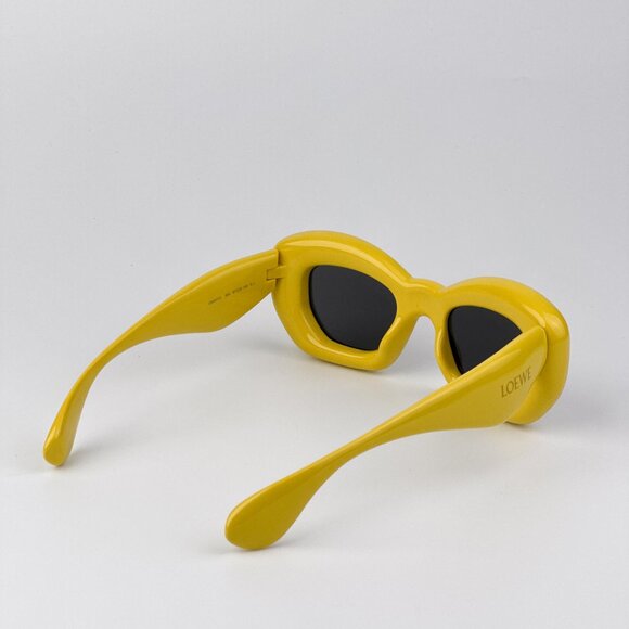 Loewe INFLATED Sunglasses – Yellow Frame with Grey Lenses | Model LW40117I 39A - Picture 5 of 13